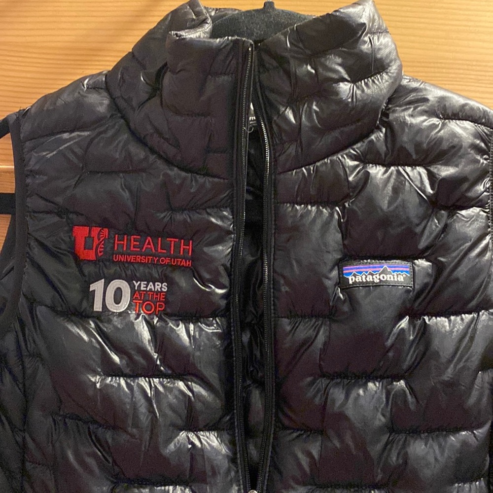 Women’s Patagonia micro puff vest, large.